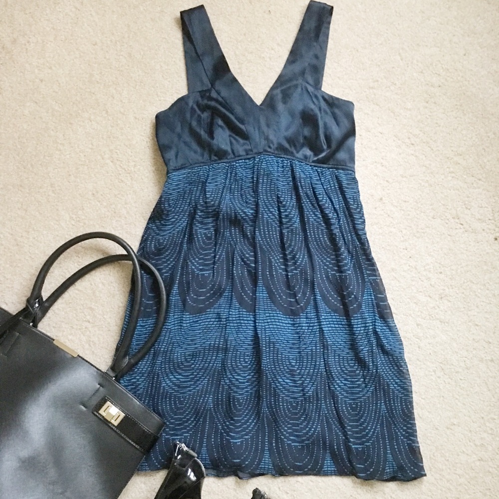 BEAUTIFUL V-NECK EMPIRE WAIST DRESS